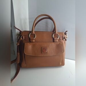 Dooney & Bourke Florentine Medium Pocket Satchel Bag Tan Pebbled Leather EUC